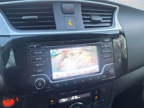 Used 2018 Nissan Sentra SR w/ SR Midnight Edition Package FWD image 14