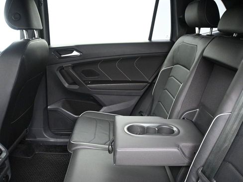 Certified 2024 Volkswagen Tiguan SEL R-Line AWD/4WD image 12