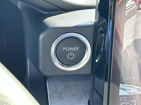 Used 2025 Toyota 4Runner Trailhunter image 30