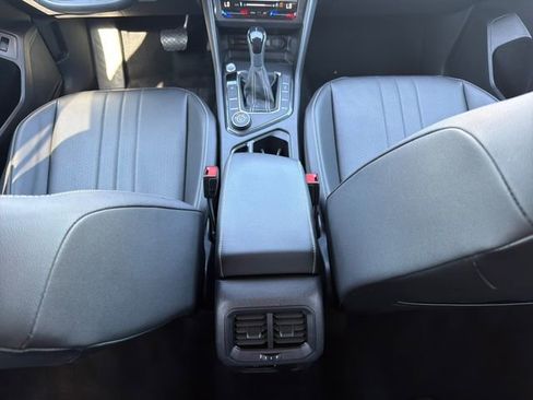 Used 2022 Volkswagen Tiguan SE AWD/4WD image 18