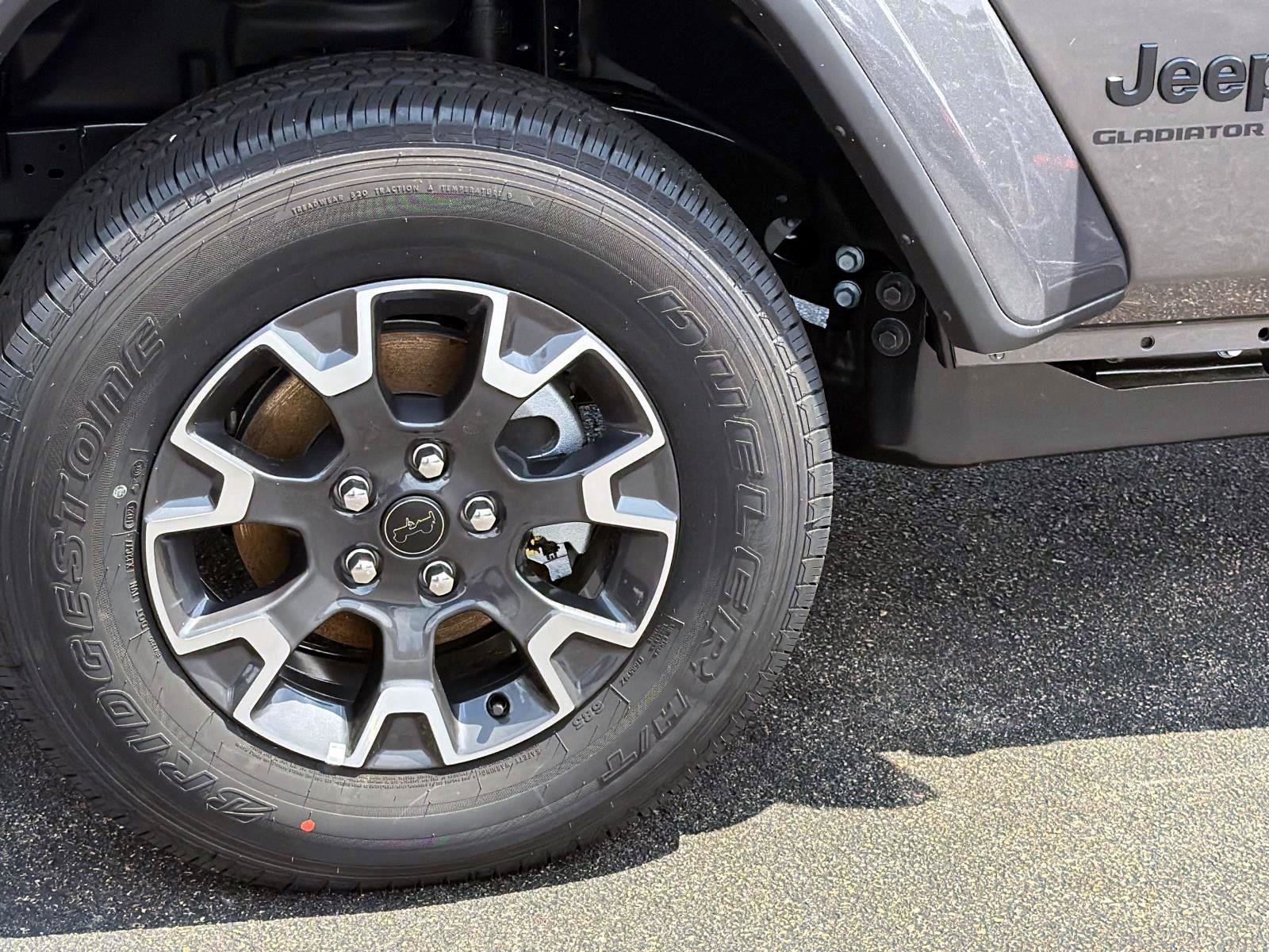 New 2026 Jeep Gladiator Sport AWD/4WD image 5