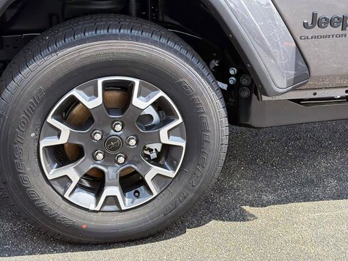 New 2026 Jeep Gladiator Sport AWD/4WD image 5
