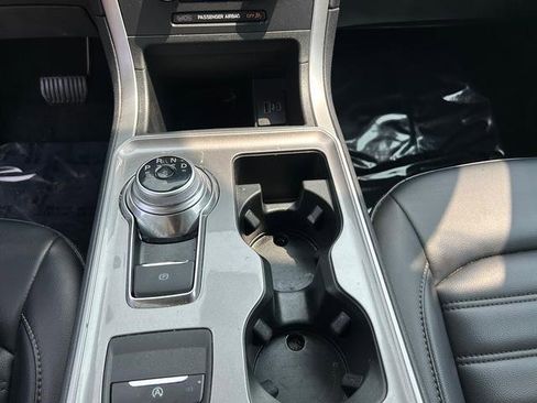 Used 2024 Ford Edge SEL image 20