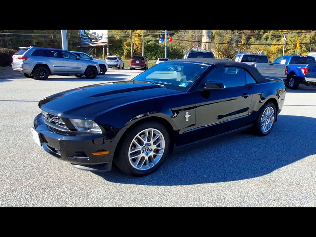 Used 2012 Ford Mustang Premium RWD image 4