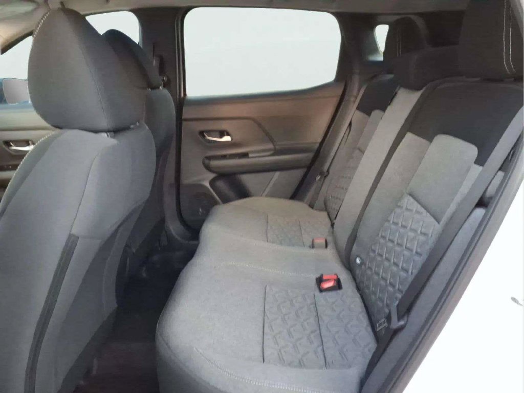 New 2027 Nissan Kicks SV FWD image 15