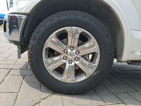 Used 2019 Ford F150 King Ranch w/ Equipment Group 601A Luxury AWD/4WD image 17