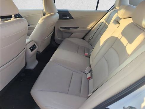 Used 2015 Honda Accord EX-L image 8