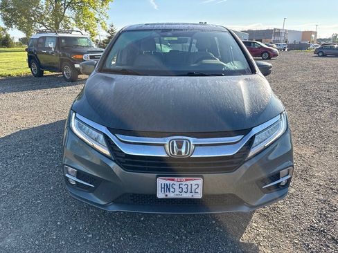 Used 2018 Honda Odyssey Touring image 2
