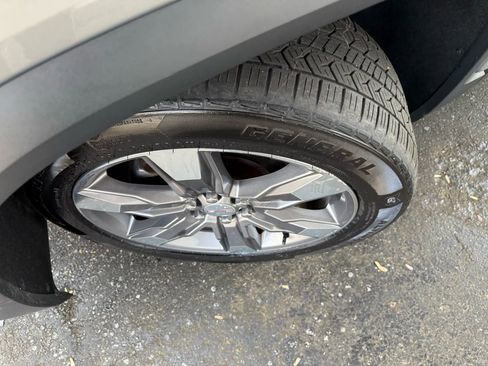 Used 2019 GMC Acadia SLT w/ LPO, Floor Liner Package image 43