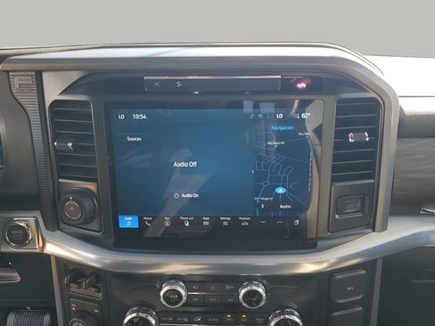 Used 2025 Ford F150 Lariat w/ Equipment Group 502A High image 38