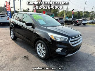 Used 2017 Ford Escape SE image 1