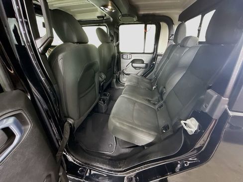 Used 2022 Jeep Gladiator Sport image 17