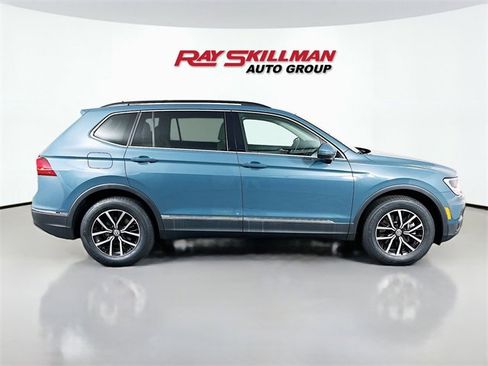 Used 2021 Volkswagen Tiguan SE image 8
