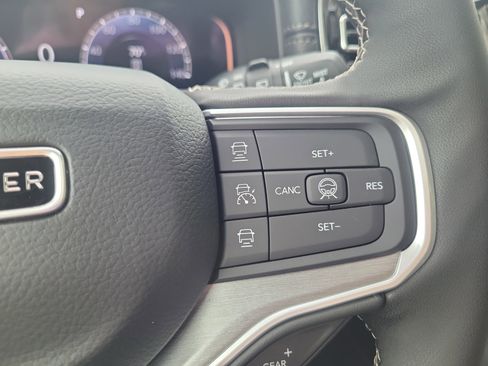 New 2026 Jeep Grand Wagoneer Limited AWD/4WD image 35