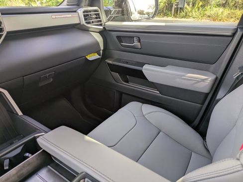 New 2026 Toyota Tundra Limited AWD/4WD image 16