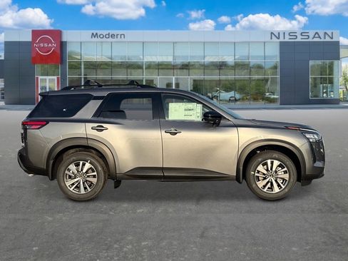 New 2026 Nissan Pathfinder SL AWD/4WD image 6