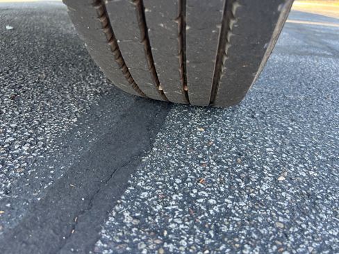 Used 2006 Ford F450 2WD Regular Cab Super Duty image 38