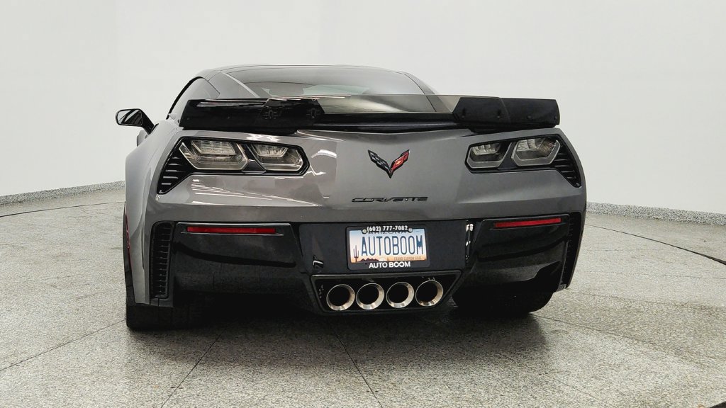 Used 2015 Chevrolet Corvette Z06 w/ 3LZ Preferred Equipment Group RWD image 4
