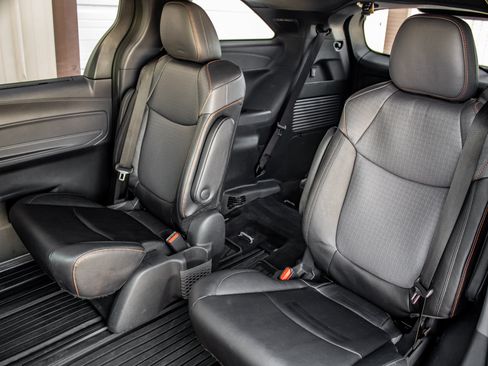 Used 2024 Toyota Sienna XSE w/ XSE Plus Package AWD/4WD image 23