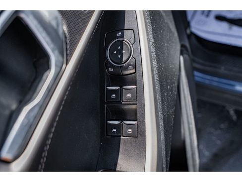 Used 2021 Ford Explorer XLT w/ Equipment Group 202A AWD/4WD image 7
