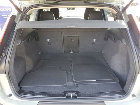 Certified 2024 Volvo XC40 B5 Core AWD/4WD image 9