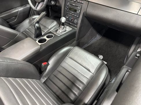 Used 2008 Ford Mustang Shelby GT500 RWD image 8