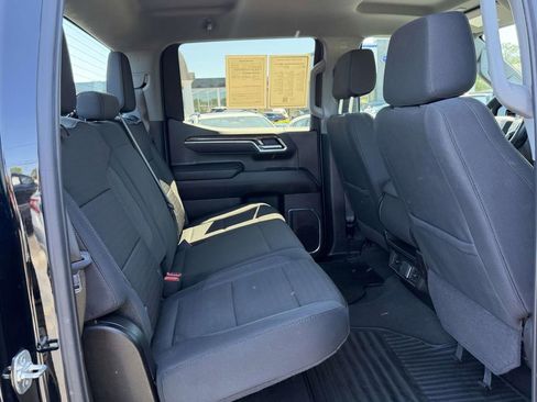 Used 2025 Chevrolet Silverado 1500 LT AWD/4WD image 13