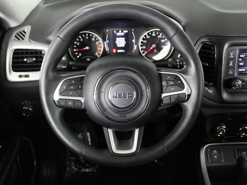 Used 2018 Jeep Compass Sport FWD image 9
