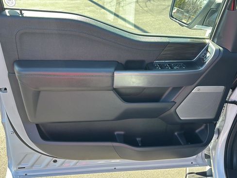 Used 2025 Ford F150 Lariat w/ Equipment Group 501A Mid image 6