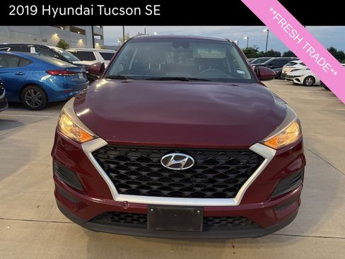 Used 2019 Hyundai Tucson SE FWD image 2