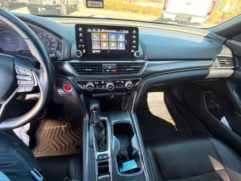 Used 2019 Honda Accord Sport image 2