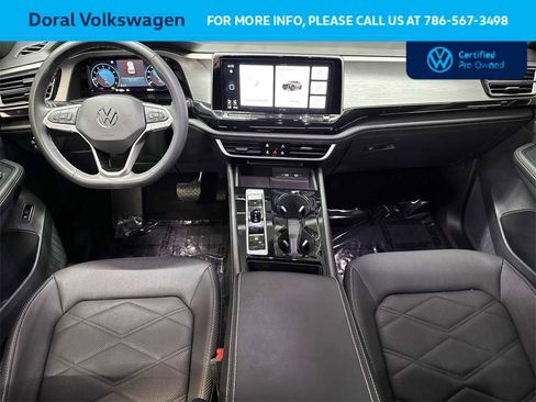 Certified 2024 Volkswagen Atlas Cross Sport SE w/ Panoramic Sunroof Package image 24