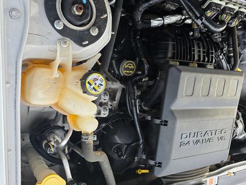 Used 2011 Ford Escape XLT image 41