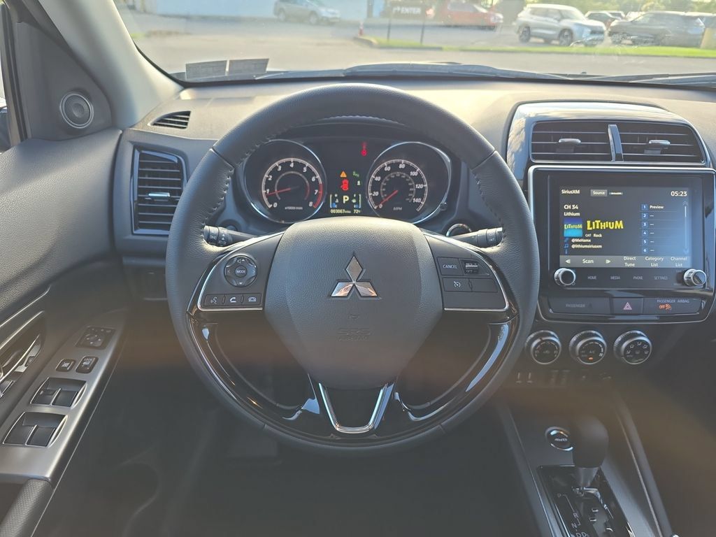 Used 2026 Mitsubishi Outlander Sport SE AWD/4WD image 15