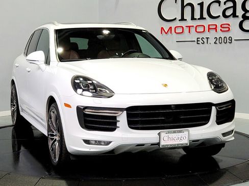 Used 2017 Porsche Cayenne GTS image 2