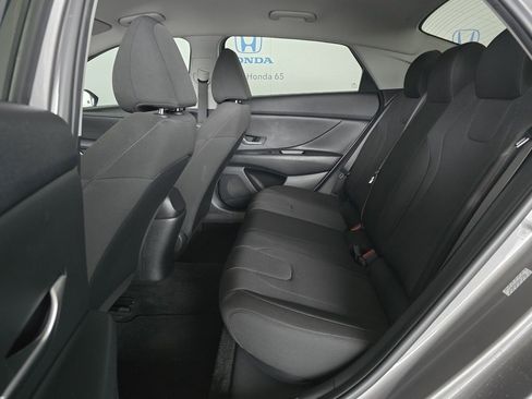 Used 2023 Hyundai Elantra SE image 17