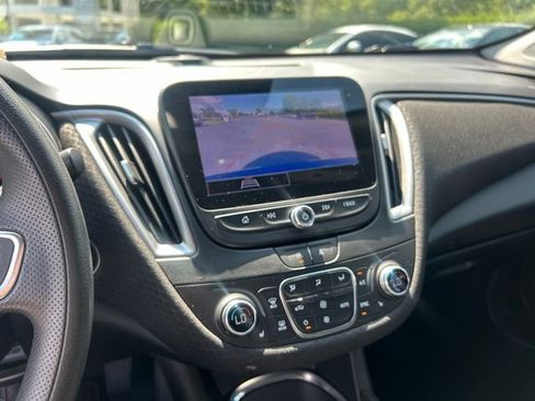 Used 2023 Chevrolet Malibu LT FWD image 22