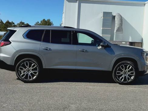 New 2026 GMC Acadia Denali Ultimate w/ LPO, Floor Liner Package image 9