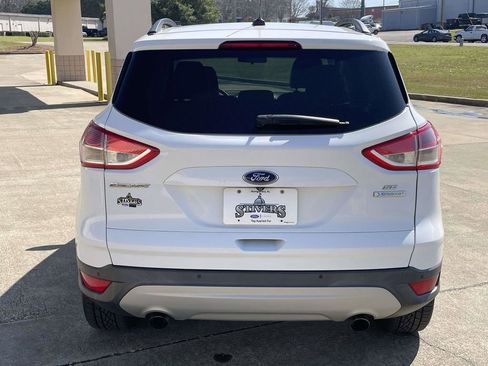 Used 2014 Ford Escape SE w/ Equipment Group 201A image 4