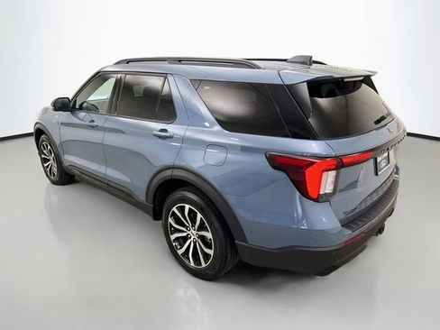 Used 2025 Ford Explorer ST-Line AWD/4WD image 5