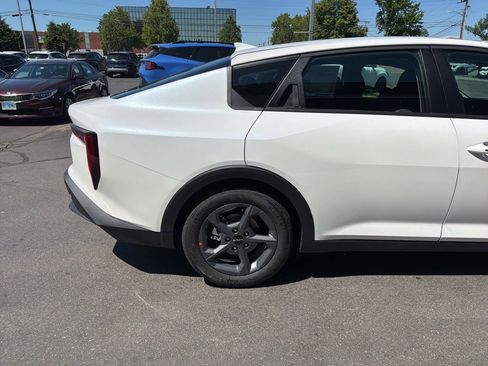 New 2026 Kia K4 FWD image 7