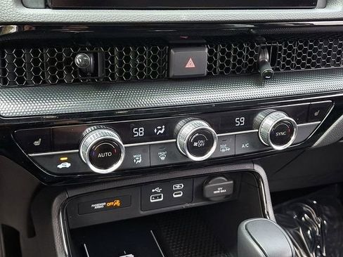 Used 2025 Honda CR-V EX-L image 16