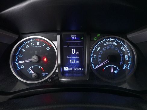 Used 2020 Toyota Tacoma SR5 RWD image 17