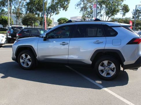Certified 2025 Toyota RAV4 XLE FWD image 7