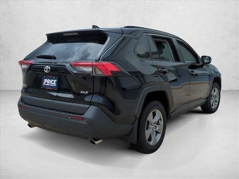 Used 2024 Toyota RAV4 XLE FWD image 5