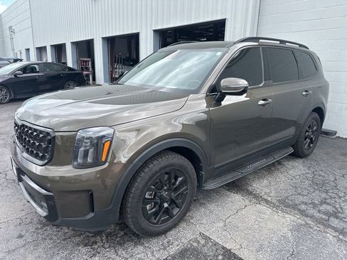 Certified 2025 Kia Telluride SX Prestige X-Pro AWD/4WD image 1