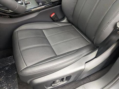 Used 2024 Land Rover Range Rover Evoque Dynamic SE image 6