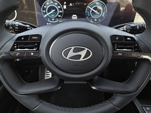 New 2025 Hyundai Elantra SEL image 29