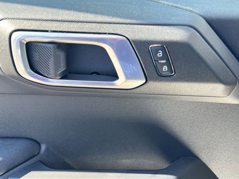 New 2025 Ford Bronco 4-Door image 15