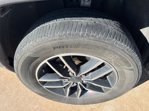 Used 2019 Jeep Grand Cherokee Trailhawk image 32